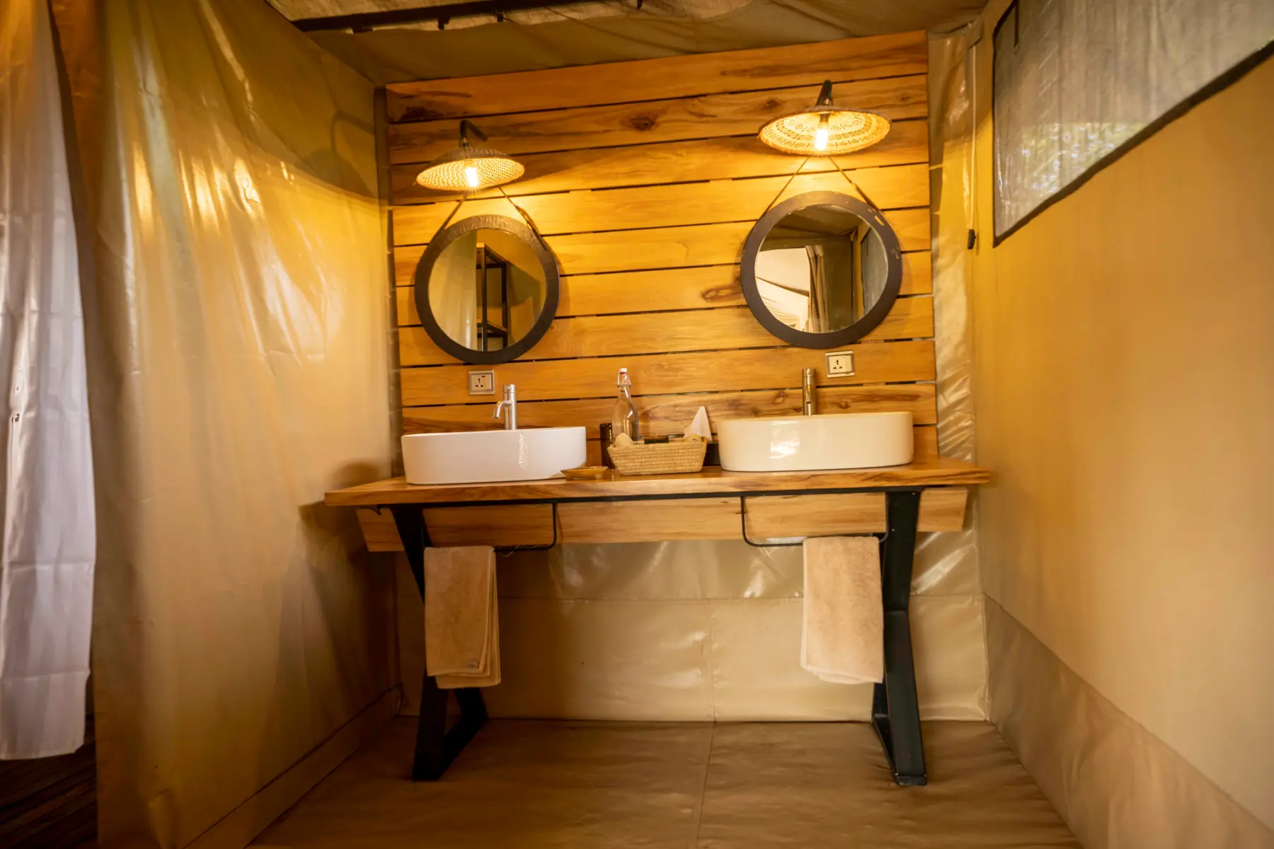 En-suite bathroom with twin basins